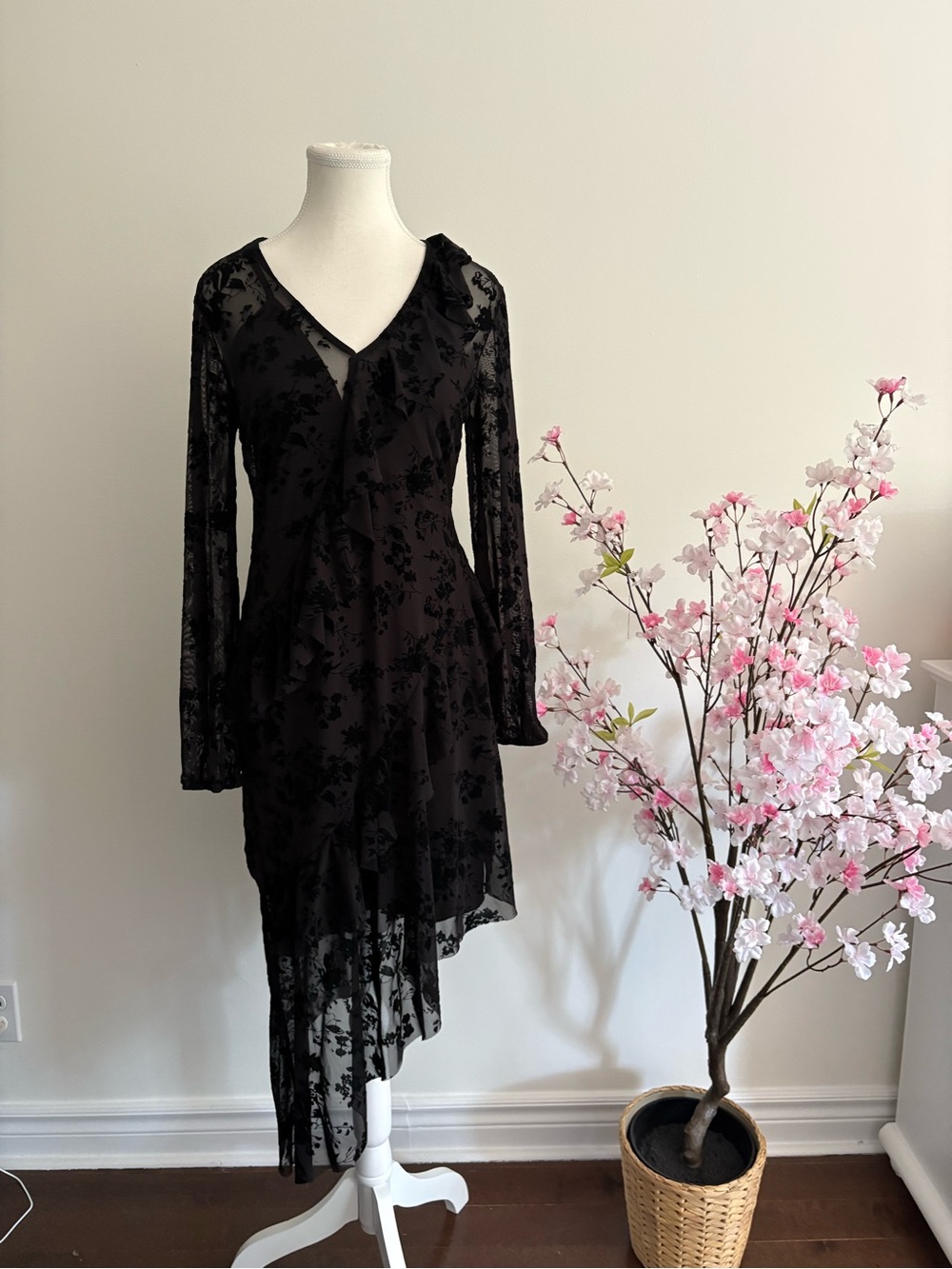 Rinascimento Black Floral Lace Asymmetrical V-Neck Dress